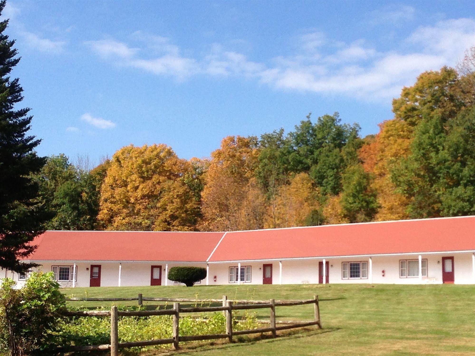 מנצ'סטר Four Winds Country Motel מראה חיצוני תמונה